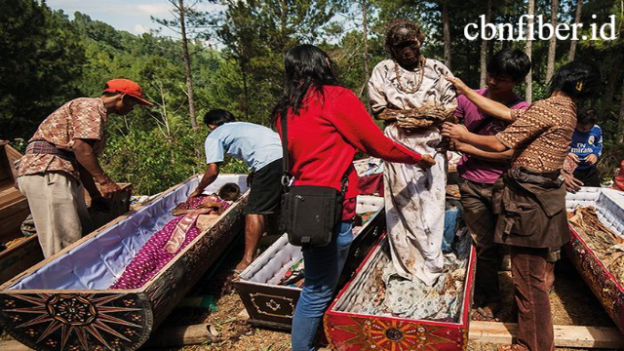 Ritual Pemakaman Toraja yang Menjadi Daya Tarik Wisata Budaya
