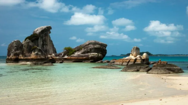 Menyelami Keindahan Alam Pantai Burung Mandi