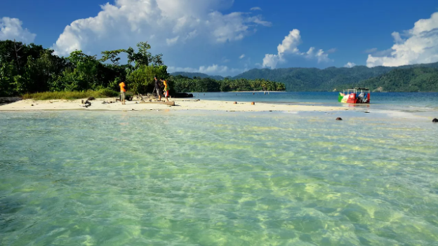 Pulau Balak: Permata Laut Tropis di Pesisir Lampung